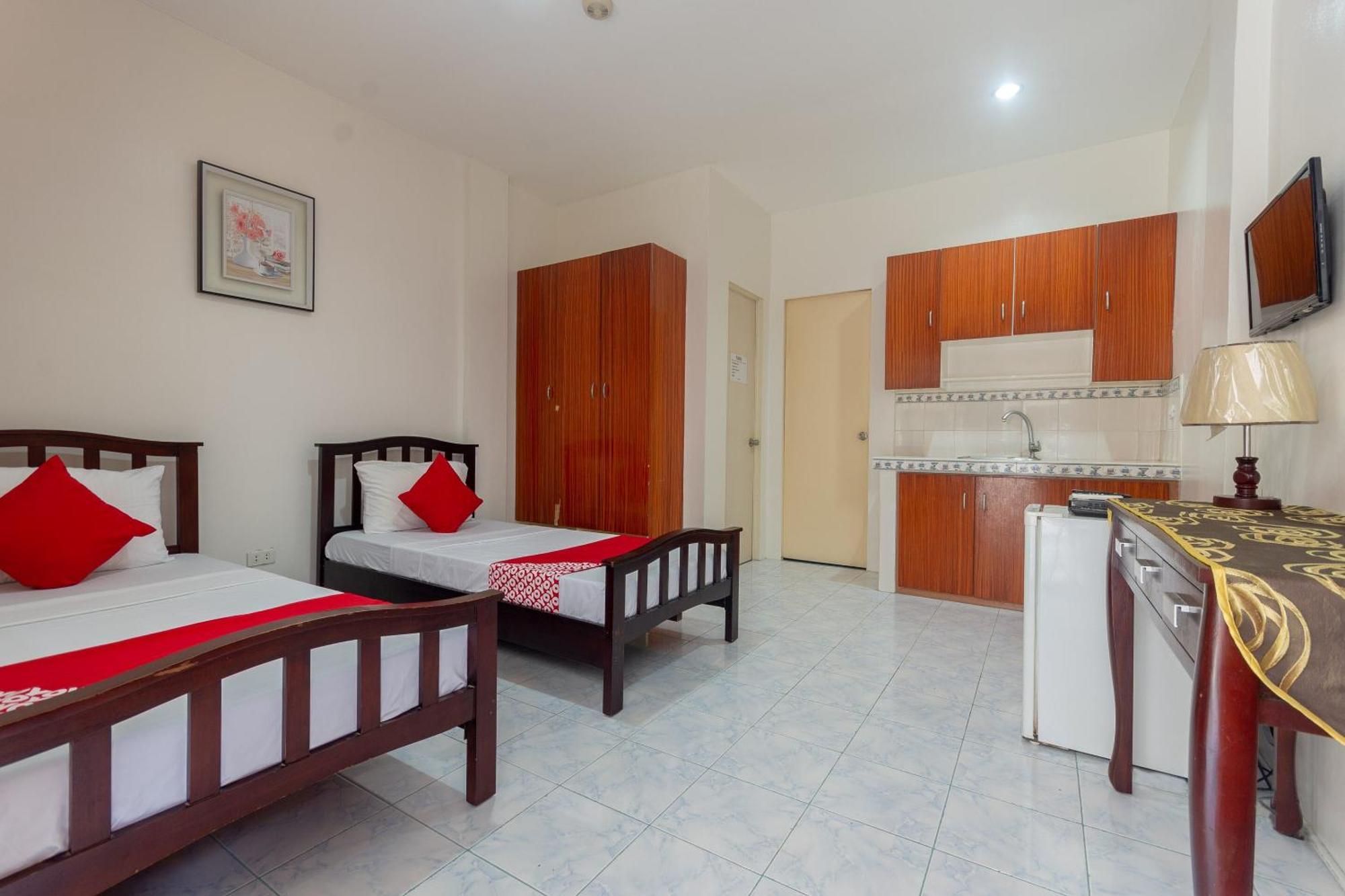 3J'S And K Apartment Lapu-Lapu City Exterior photo