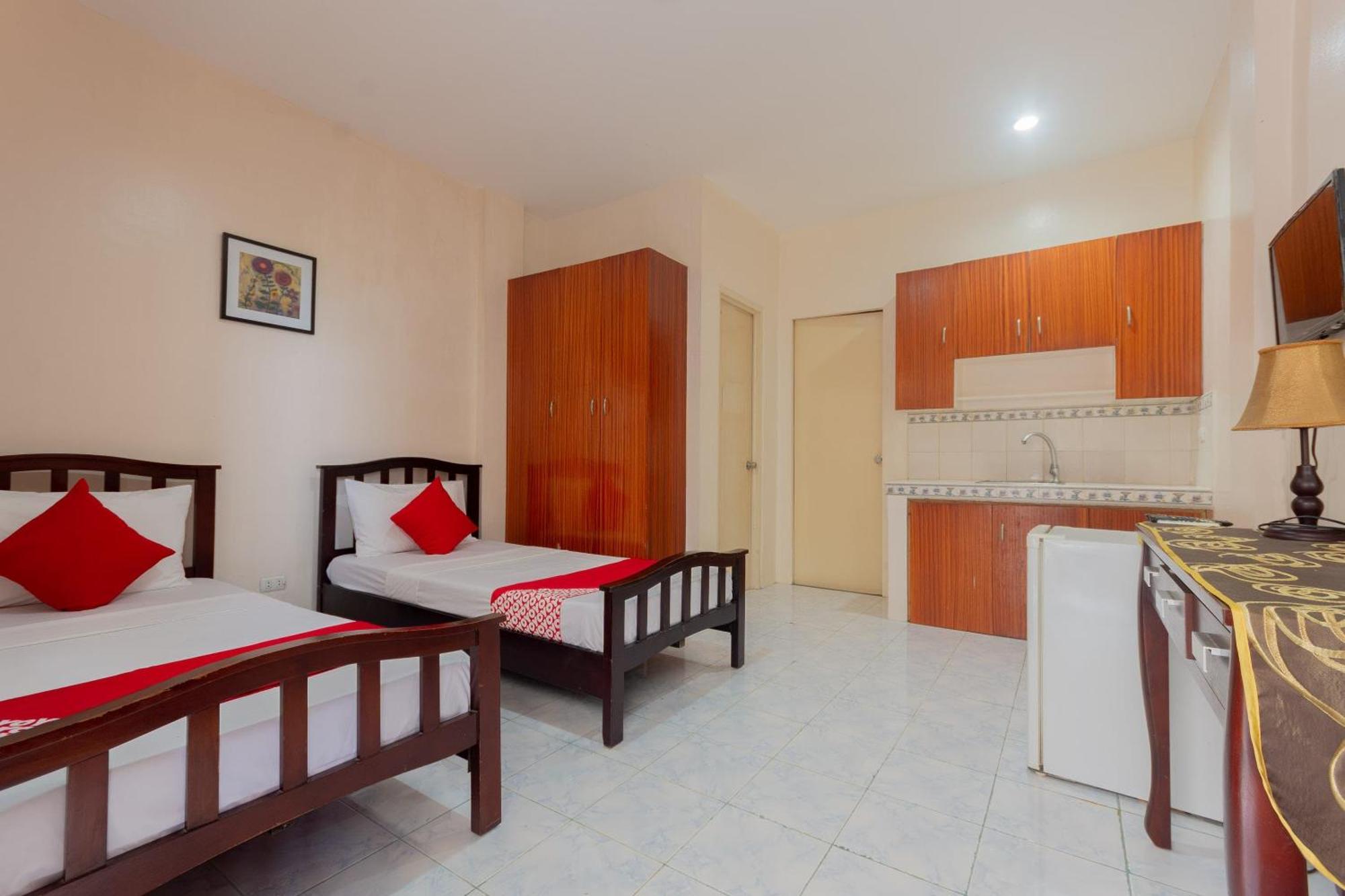 3J'S And K Apartment Lapu-Lapu City Exterior photo